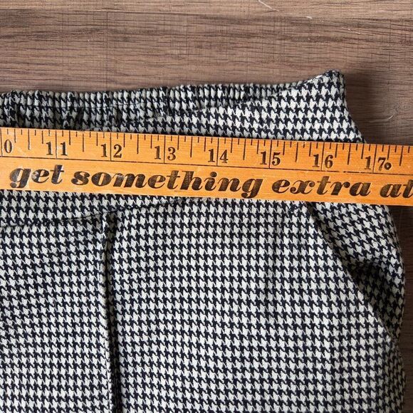 EUC NINE WEST HOUNDSTOOTH CURVY RELAXED CROP PANTS SIZE LARGE - Picture 12 of 14